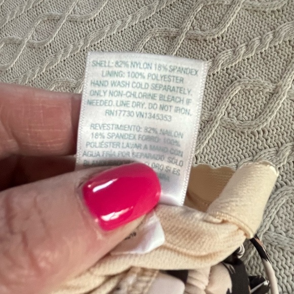 Kona Sol Animal Print 1 Piece Swimsuit Women’s Size Medium - Picture 2 of 10